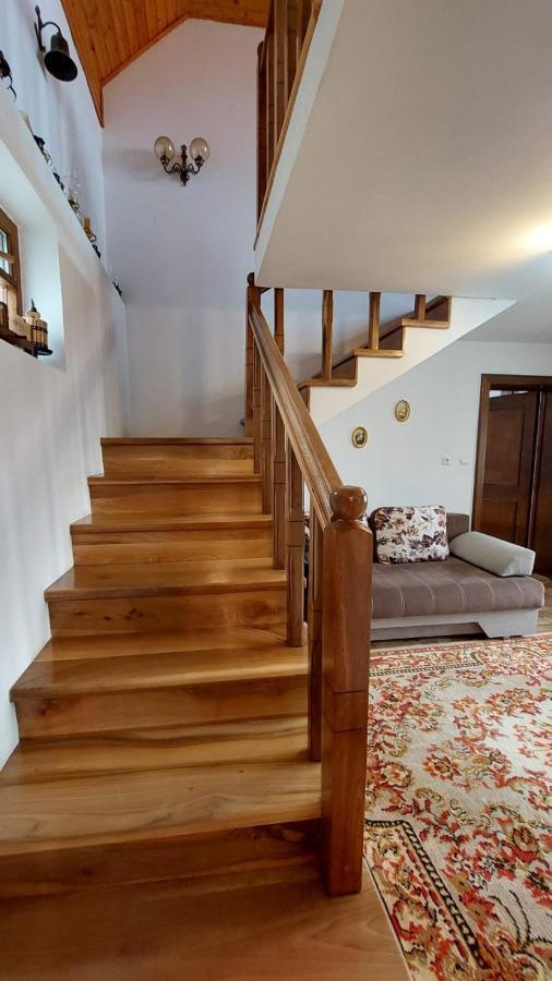Casa Darius Villa Novaci-Străini Buitenkant foto