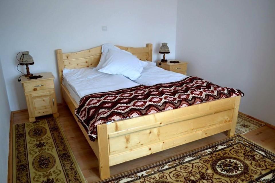 Casa Darius Villa Novaci-Străini Buitenkant foto